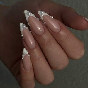 24pc Press On Nail Set from the Nail Bar 💅